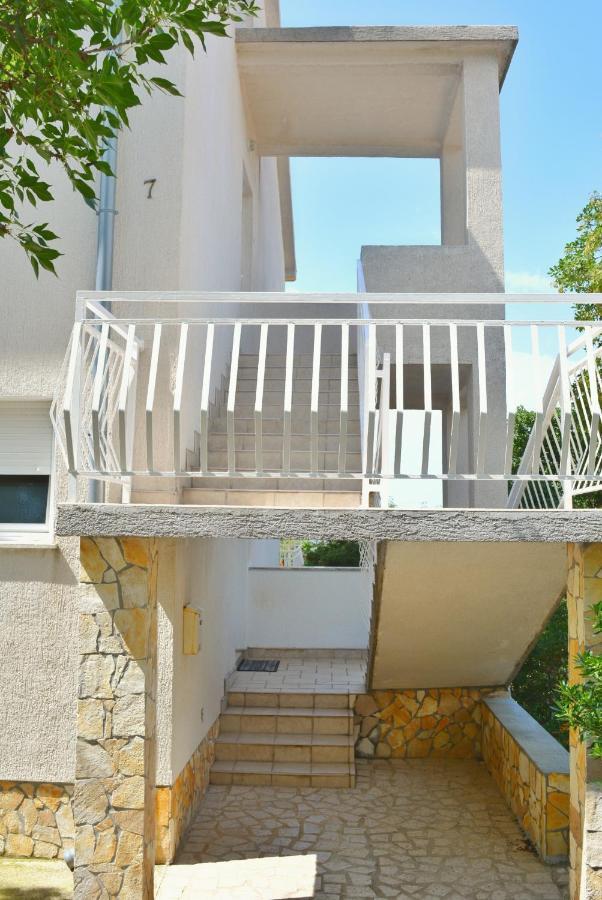 Apartments With A Parking Space Smrika, Kraljevica - 15709 ภายนอก รูปภาพ