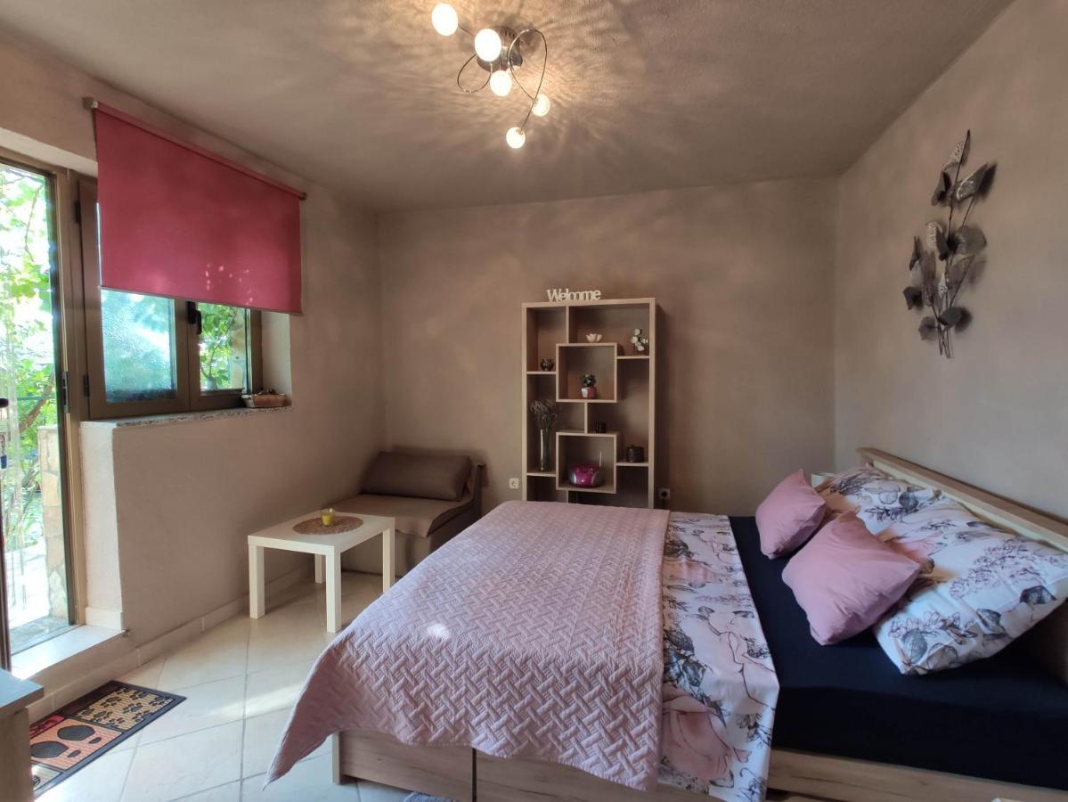 Apartments With A Parking Space Smrika, Kraljevica - 15709 ภายนอก รูปภาพ